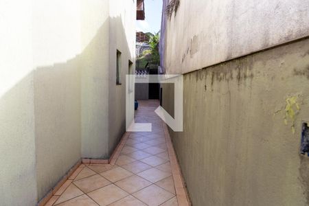 Casa à venda com 600m², 5 quartos e 4 vagasCorredor