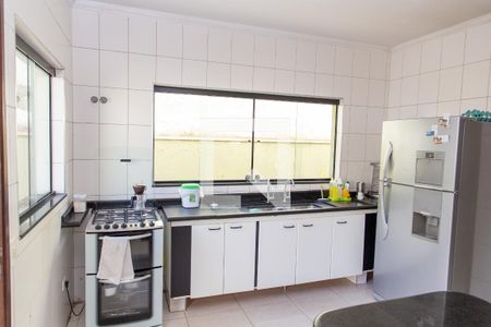 Casa à venda com 600m², 5 quartos e 4 vagasCozinha