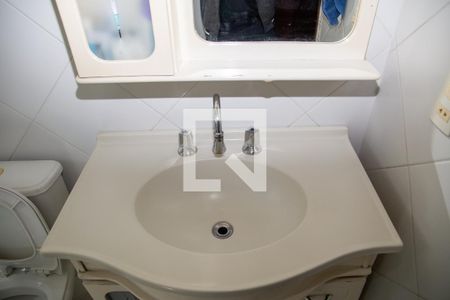 Casa à venda com 600m², 5 quartos e 4 vagasBanheiro da Suíte 2