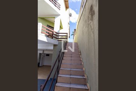 Casa à venda com 600m², 5 quartos e 4 vagasEscada