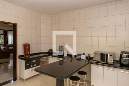 Casa à venda com 600m², 5 quartos e 4 vagasCozinha