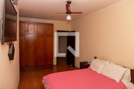 Casa à venda com 600m², 5 quartos e 4 vagasQuarto Suíte 1