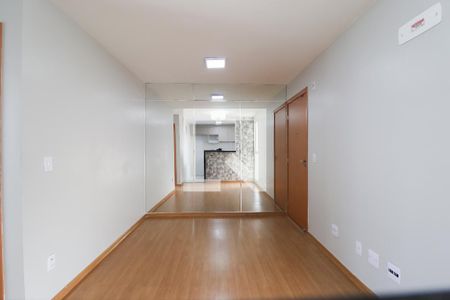 Sala de apartamento à venda com 2 quartos, 39m² em Residencial Itamaracá, Goiânia