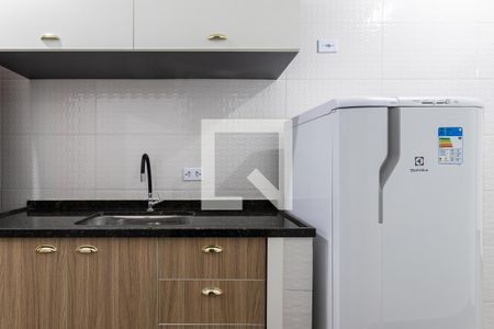 Cozinha de kitnet/studio para alugar com 1 quarto, 27m² em Jardim Lisboa, São Paulo