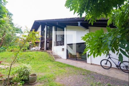 Casa à venda com 2700m², 6 quartos e 2 vagasFachada