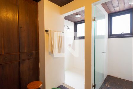 Casa à venda com 2700m², 6 quartos e 2 vagasBanheiro da Suíte 1