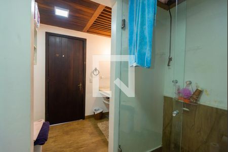 Casa à venda com 2700m², 6 quartos e 2 vagasBanheiro da Suíte 2