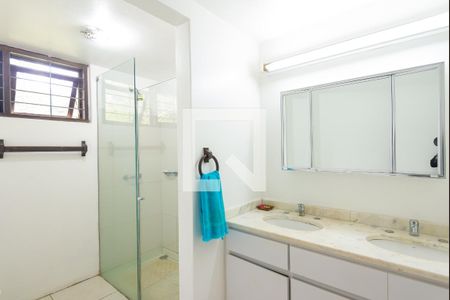 Casa à venda com 2700m², 6 quartos e 2 vagasBanheiro 5