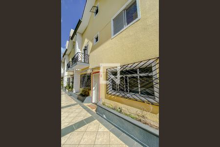 Casa de condomínio à venda com 188m², 3 quartos e 3 vagas Casa de condomínio à venda com 188m², 3 quartos e 3 vagasEntrada