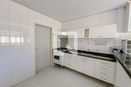Casa de condomínio à venda com 188m², 3 quartos e 3 vagas Casa de condomínio à venda com 188m², 3 quartos e 3 vagasCozinha