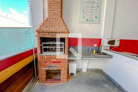 Casa de condomínio à venda com 188m², 3 quartos e 3 vagas Casa de condomínio à venda com 188m², 3 quartos e 3 vagasÁrea comum - Churrasqueira