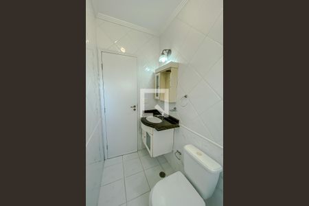 Casa de condomínio à venda com 188m², 3 quartos e 3 vagas Casa de condomínio à venda com 188m², 3 quartos e 3 vagasBanheiro da Suite