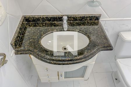 Casa de condomínio à venda com 188m², 3 quartos e 3 vagas Casa de condomínio à venda com 188m², 3 quartos e 3 vagasDetalhe Banheiro da Suite