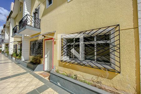 Casa de condomínio à venda com 188m², 3 quartos e 3 vagas Casa de condomínio à venda com 188m², 3 quartos e 3 vagasEntrada