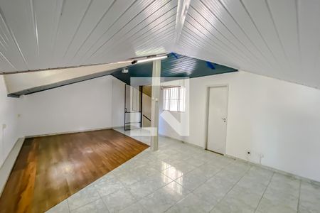 Casa de condomínio à venda com 188m², 3 quartos e 3 vagas Casa de condomínio à venda com 188m², 3 quartos e 3 vagasSótão