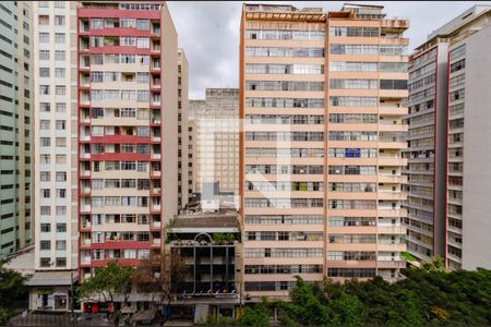 Vista de apartamento para alugar com 2 quartos, 45m² em Centro, Belo Horizonte