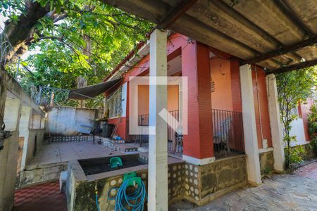 Casa à venda com 440m², 4 quartos e 10 vagasFachada