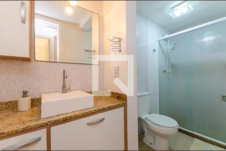 Banheiro de apartamento para alugar com 2 quartos, 72m² em Ingá, Niterói
