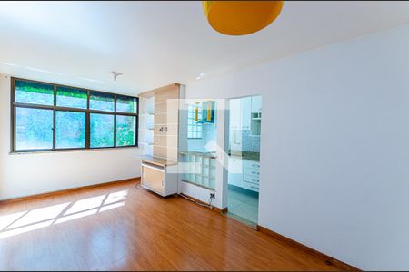 Sala de apartamento para alugar com 2 quartos, 72m² em Ingá, Niterói