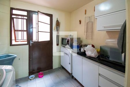 Casa à venda com 268m², 3 quartos e 3 vagasÁrea de Serviço