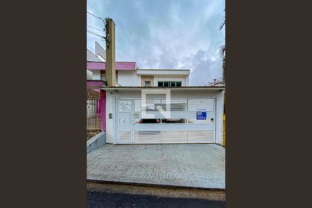 Casa à venda com 340m², 4 quartos e 3 vagasFachada