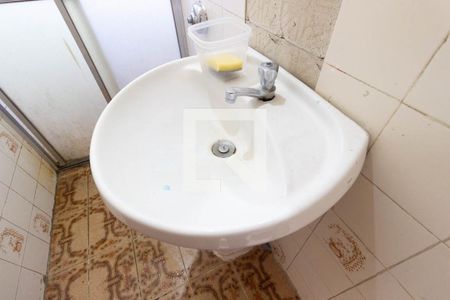 Casa à venda com 180m², 3 quartos e 3 vagas Casa à venda com 180m², 3 quartos e 3 vagasBanheiro