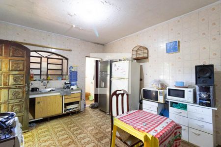 Casa à venda com 180m², 3 quartos e 3 vagas Casa à venda com 180m², 3 quartos e 3 vagasCozinha