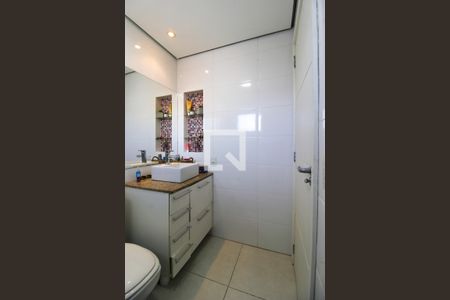 Casa à venda com 279m², 3 quartos e 4 vagasBanheiro da Suíte 2