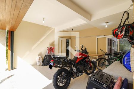 Casa à venda com 279m², 3 quartos e 4 vagasGaragem