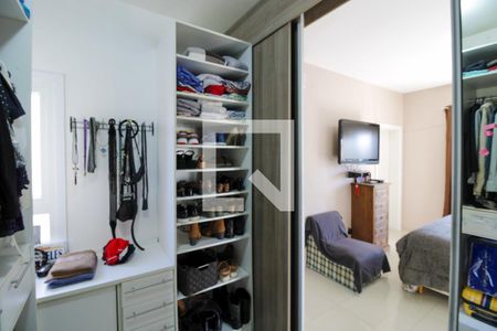 Casa à venda com 279m², 3 quartos e 4 vagasQuarto Suíte 1- Closet
