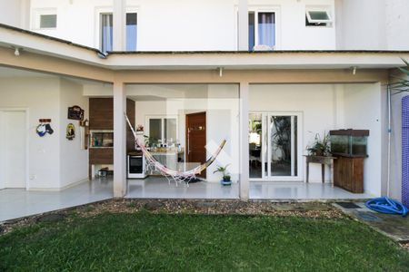 Casa à venda com 279m², 3 quartos e 4 vagasQuintal