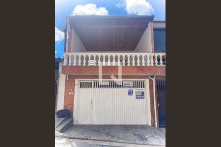 Casa à venda com 269m², 3 quartos e 2 vagasFachada