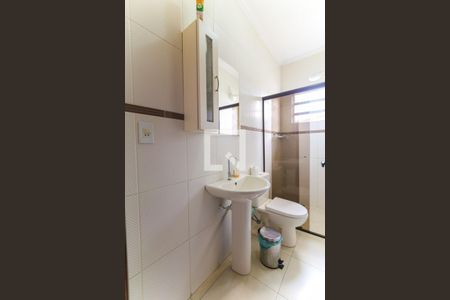 Casa à venda com 269m², 3 quartos e 2 vagasBanheiro Social