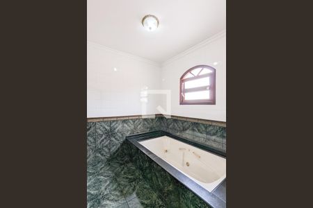 Casa à venda com 314m², 3 quartos e 3 vagasBanheiro da suíte 1