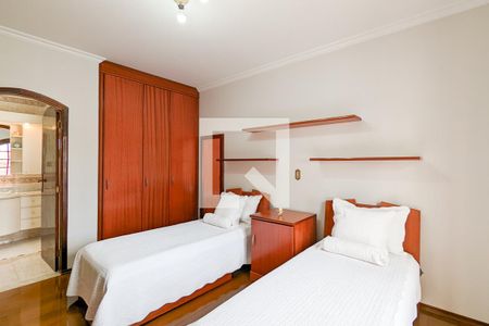 Casa à venda com 314m², 3 quartos e 3 vagasQuarto da suíte 2