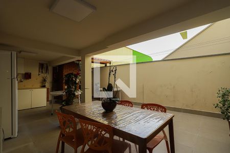 Casa à venda com 230m², 4 quartos e 3 vagasQuintal e Churrasqueira
