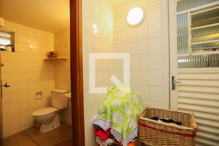 Casa à venda com 230m², 4 quartos e 3 vagasQuarto de Serviço