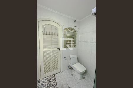 Casa à venda com 350m², 3 quartos e 1 vaga Casa à venda com 350m², 3 quartos e 1 vagaBanheiro