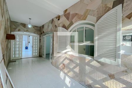 Casa à venda com 350m², 3 quartos e 1 vaga Casa à venda com 350m², 3 quartos e 1 vagaGaragem