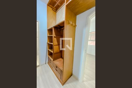 Casa à venda com 350m², 3 quartos e 1 vaga Casa à venda com 350m², 3 quartos e 1 vagaCLoset quarto 3