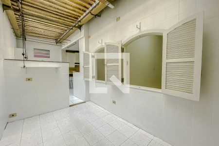 Casa à venda com 350m², 3 quartos e 1 vaga Casa à venda com 350m², 3 quartos e 1 vagaQuintal