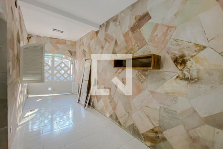 Casa à venda com 350m², 3 quartos e 1 vaga Casa à venda com 350m², 3 quartos e 1 vagaGaragem