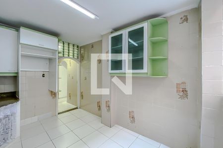 Casa à venda com 350m², 3 quartos e 1 vaga Casa à venda com 350m², 3 quartos e 1 vagaCozinha