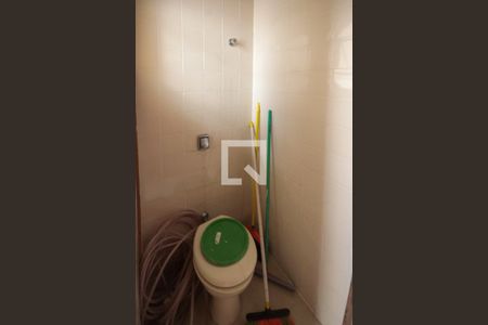 Casa para alugar com 160m², 3 quartos e 2 vagasBanheiro de Serviço