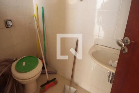 Casa para alugar com 160m², 3 quartos e 2 vagasBanheiro de Serviço