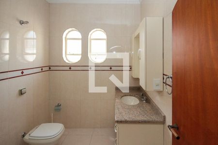 Casa para alugar com 160m², 3 quartos e 2 vagasBanheiro Social