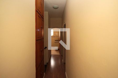 Casa para alugar com 160m², 3 quartos e 2 vagasCorredor