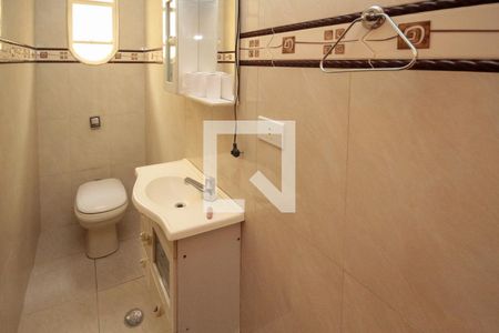 Lavabo de casa para alugar com 3 quartos, 160m² em Jardim Avelino, São Paulo
