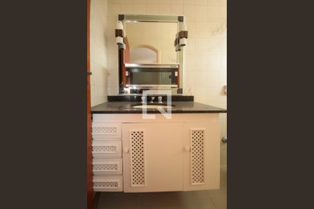 Casa para alugar com 160m², 3 quartos e 2 vagasBanheiro da Suite