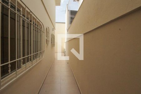 Casa para alugar com 160m², 3 quartos e 2 vagasCorredor